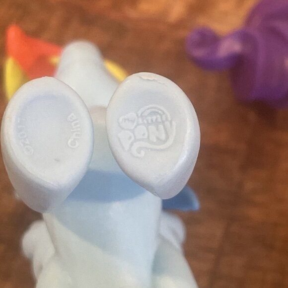 My Little Pony Lot Of 5 Vinyl Figures Horses Plastic SA Rainbow Apple Pinkie 3” - Picture 8 of 10